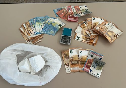 Cocaina e soldi sequestrati alla enne