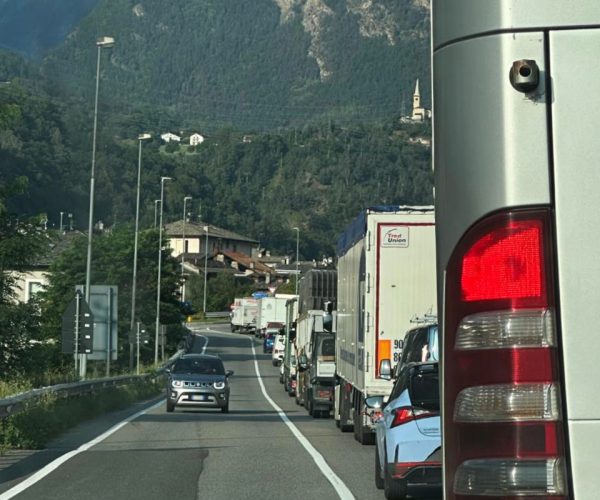 Le code in statale verso Courmayeur