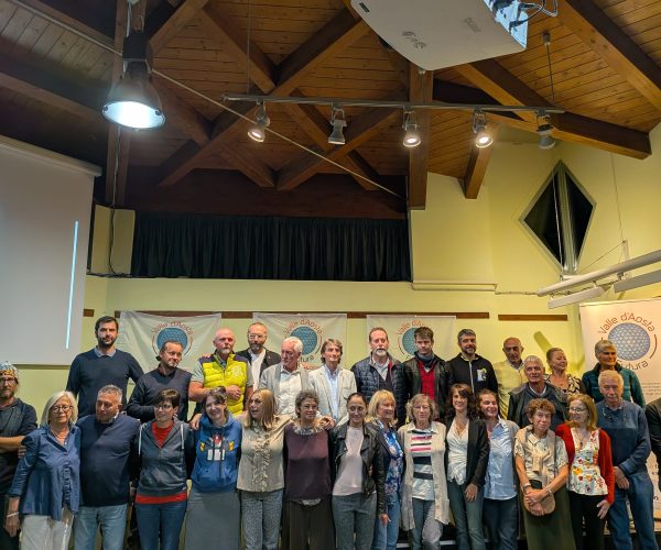 Comizio chiusura VdA Futura