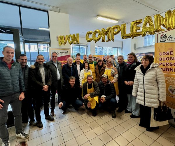 Compleanno Mercato Coperto[] ()