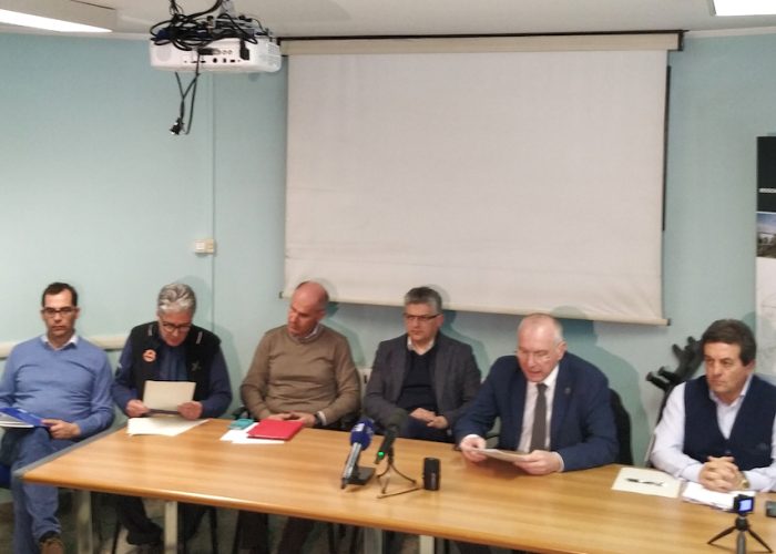 Una conferenza stampa dell'Unità di crisi.