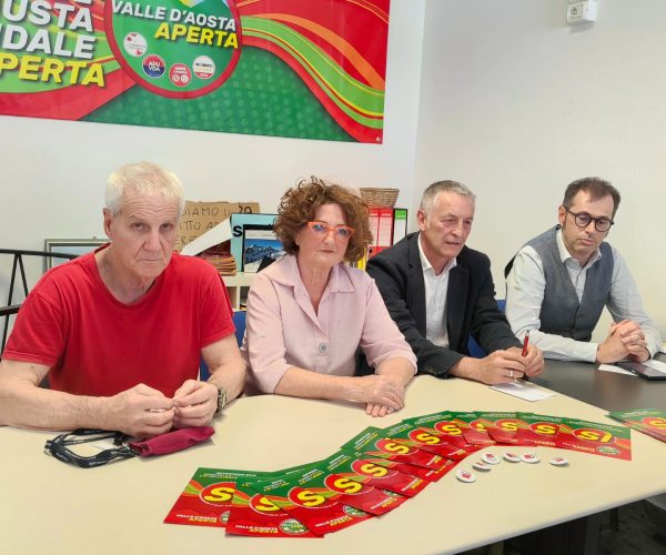 Conferenza stampa vda aperta