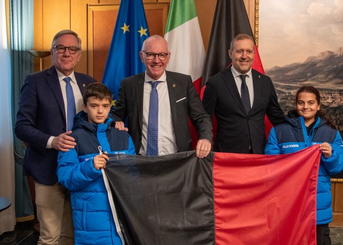 Consegna bandiera trofeo coni winter