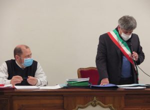 Consiglio comunale di Châtillon - da sx il Presidente del Consiglio Claudio Obert e il Sindaco Camillo Dujany