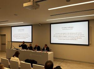 Convegno Overtourism all'Univda