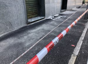 Crollo lastra marmo