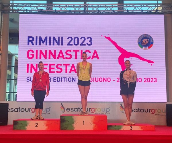 Beatrice Cuaz sul podio del cerchio