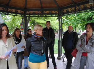 Chiara Giordano ed alcuni rappresentanti de La Sinistra