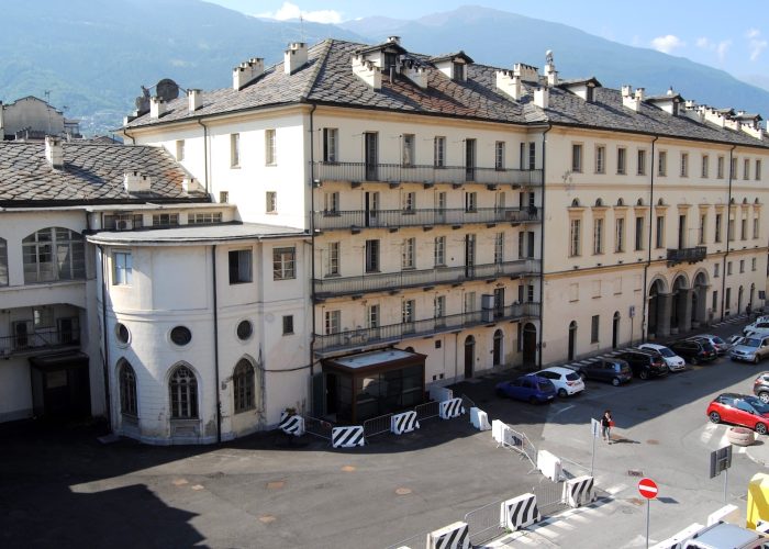 L'attuale sistemazione di piazza San Francesco, ad Aosta