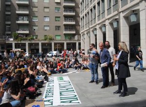 #FridaysForFuture, gli assessori all'Ambiente e all'Istruzione Chatrian e Certan incontrano i ragazzi