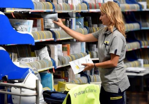 Poste nuove divise - postini