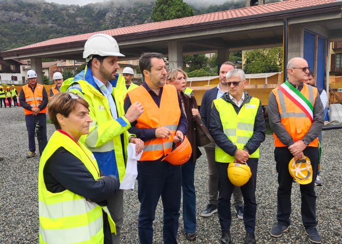 Elettrificazione Salvini in visita al cantiere di Donnas