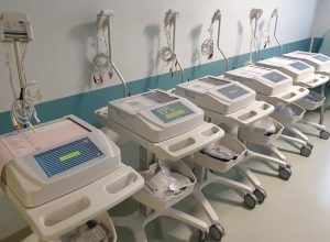 Gli elettrocardiografi donati al "Parini"