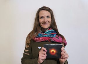 La ricercatrice valdostana Elisabetta Liuzzo e l'immagine del buco nero