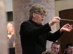 Il Direttore, Gudni Emilsson