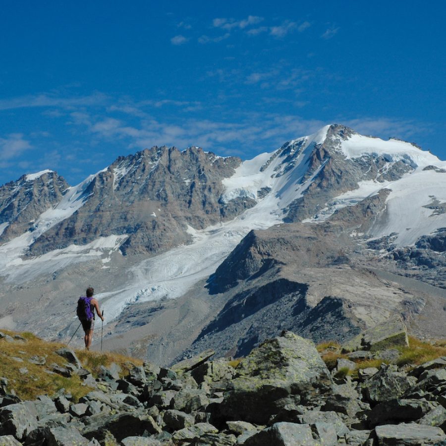 Escursionista al Parco Nazionale Gran Paradiso - foto Enzo Massa Micon