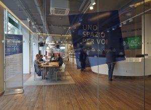 Esempio filiale new concept Intesa Sanpaolo