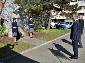 La deposizione della corona.