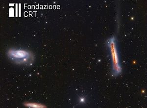 Il terzetto di galassie composto da M65 (in basso), M66 (in alto a sinistra) e NGC 3628 (a destra). Credit: Francis Bozon (https://apod.nasa.gov/apod/ap210320.html)