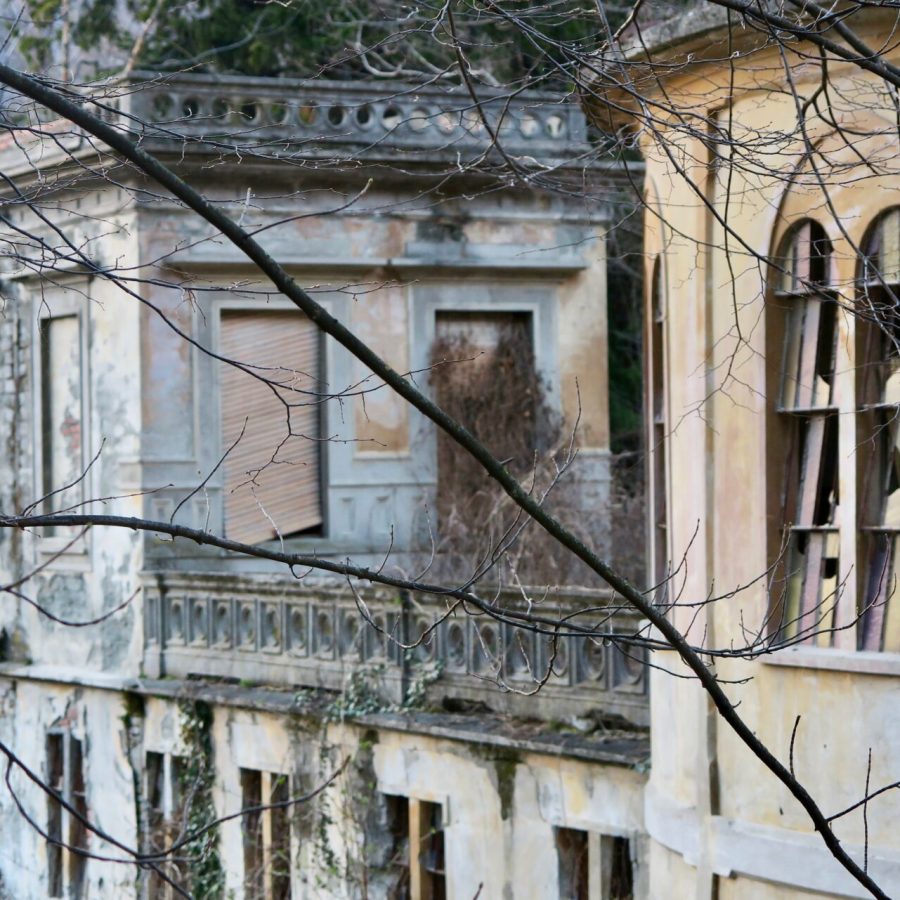 Fons Salutis - edificio storico, ex stabilimento termale di Saint-Vincent