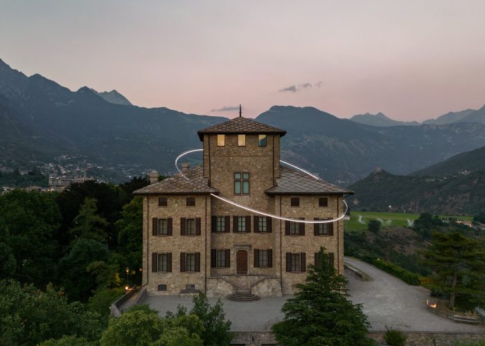 Foto accensione Orbita di Massimo Uberti al Castello Gamba
