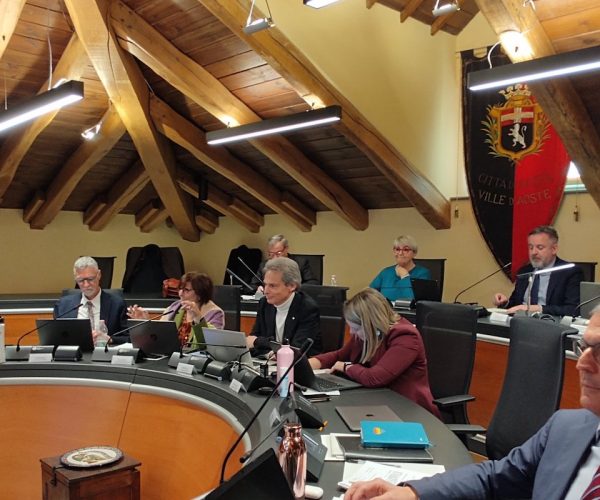 La Giunta comunale di Aosta - Foto Twitter Comune di Aosta
