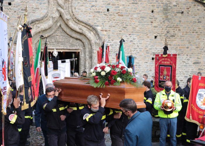 Il funerale del volontario Rinaldo Challancin.