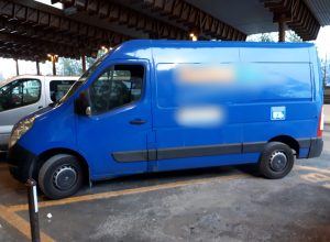 Il furgone fermato al Bianco dalla Polizia - foto Questura di Aosta