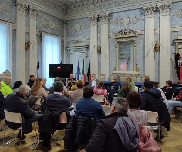 L'incontro tra i commercianti delle vie Torino e Sant'Anselmo e la Giunta comunale