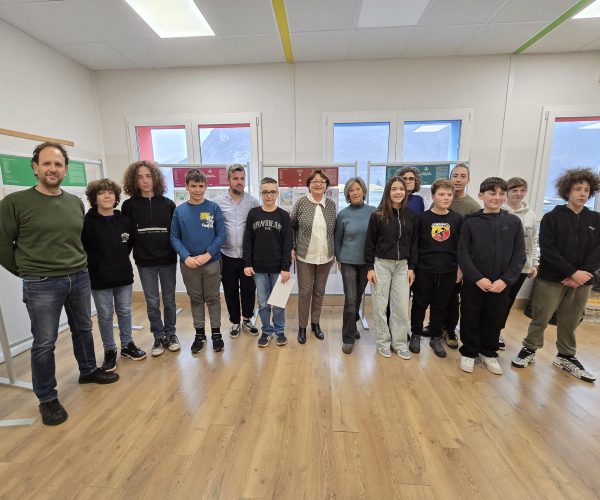 Gli alunni della scuola media di Pont Saint Martin