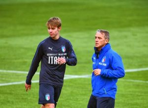 Hans Nicolussi Caviglia in Nazionale con Roberto Mancini foto Instagram