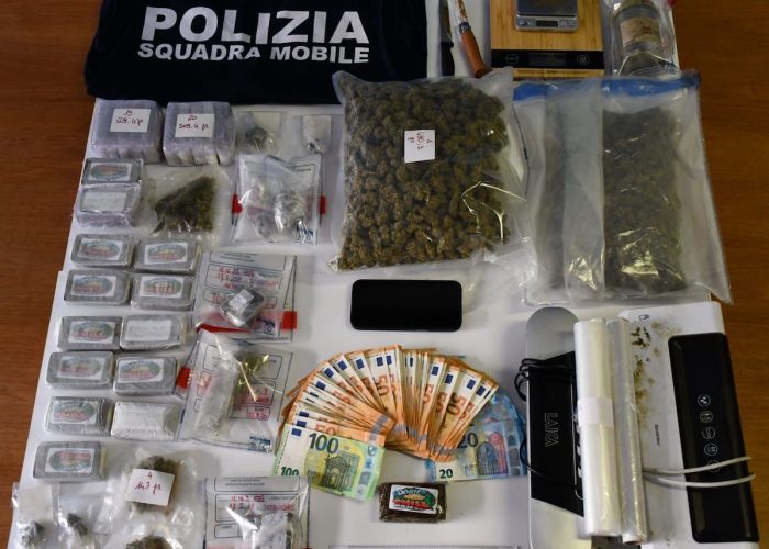 Hashish e marijuana Gressan