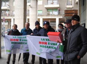 I comitati "Discarica Sicura" e "La Valle non è una discarica"