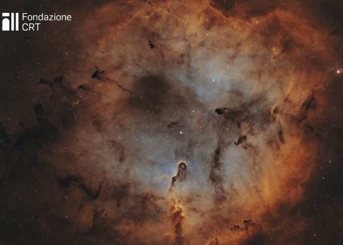 Nell’immagine: IC 1396, ammasso aperto associato a una nebulosa diffusa nella costellazione di Cefeo, fotografato da Saint-Barthélemy. Questa ripresa ha vinto il 3° premio al concorso di astrofotografia del 32° Star Party (27-29 settembre 2024). Cortesia Simone Demontis per la Fondazione C. Fillietroz-ONLUS