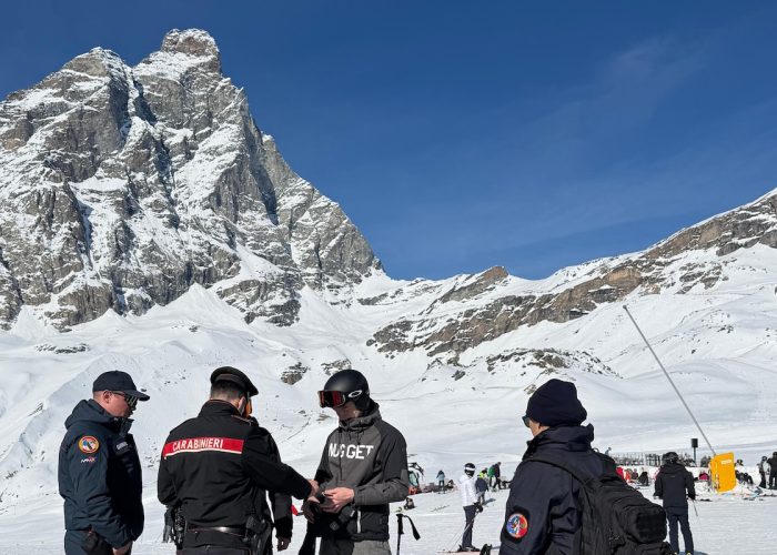I controlli dei Carabinieri sulle piste di Cervinia