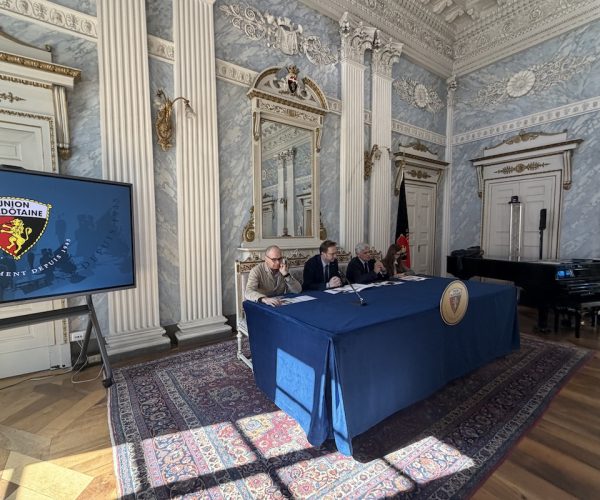 La presentazione degli eventi dell'Union Valdôtaine. Da sx: Martinet, Farcoz, Caveri e Hugonin