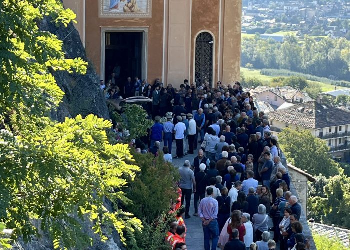 funerali leonardo cazzato