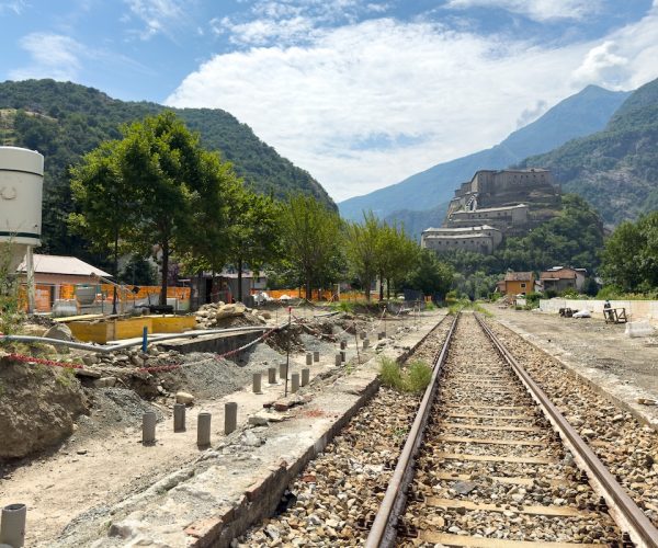 I lavori di elettrificazione della linea ferroviaria Aosta-Ivrea - Foto Ufficio Stampa Regione Autonoma Valle d'Aosta