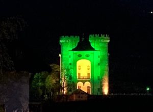 Il castello di Aymavilles illuminato di verde per la Giornata mondiale contro l’ictus cerebrale