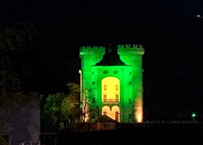 Il castello di Aymavilles illuminato di verde per la Giornata mondiale contro l’ictus cerebrale
