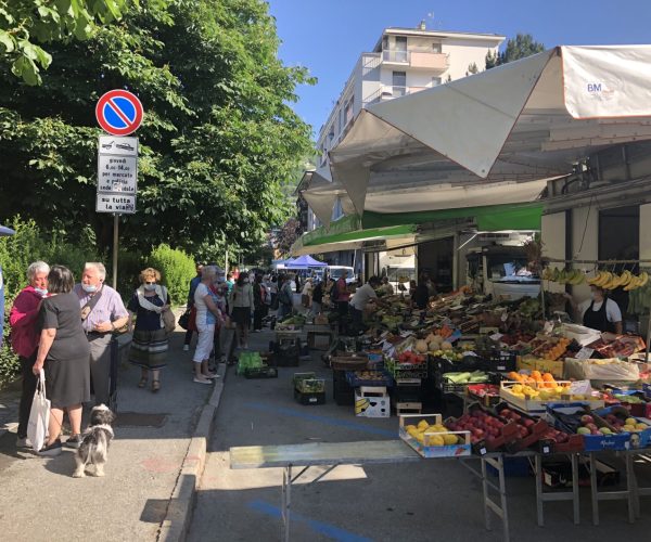 mercato viale della Pace