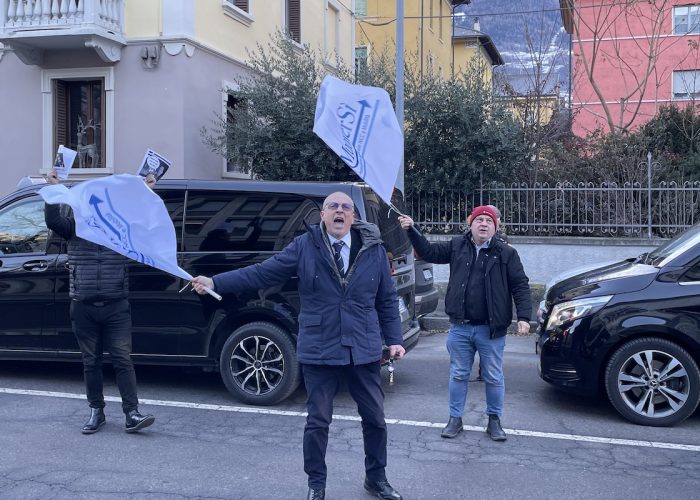 La protesta della categoria del noleggio con conducente ad Aosta