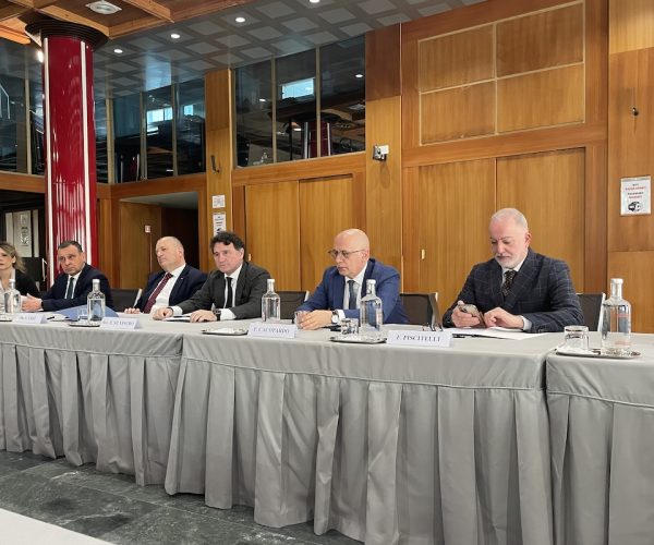 La Commissione bicamerale per le questioni regionali