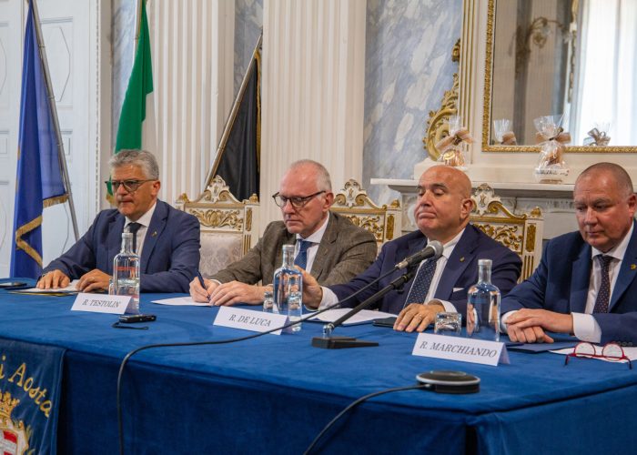 Protocollo intesa lavoro © Ufficio Stampa Regione Autonoma Valle d'Aosta