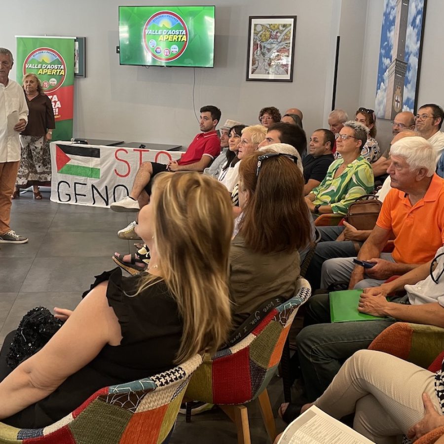 Alcuni candidati della lista di Valle d'Aosta Aperta alle Regionali 2025