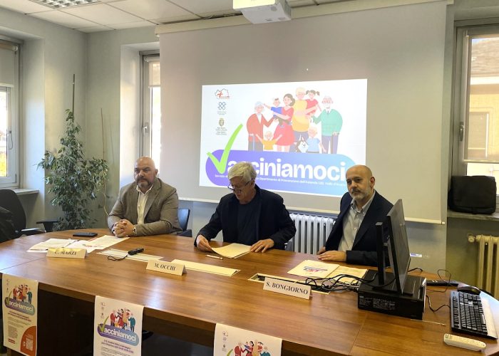 La presentazione della campagna vaccinale contro l'influenza ed il Covid. Da sx: Marzi, Occhi e Bongiorno