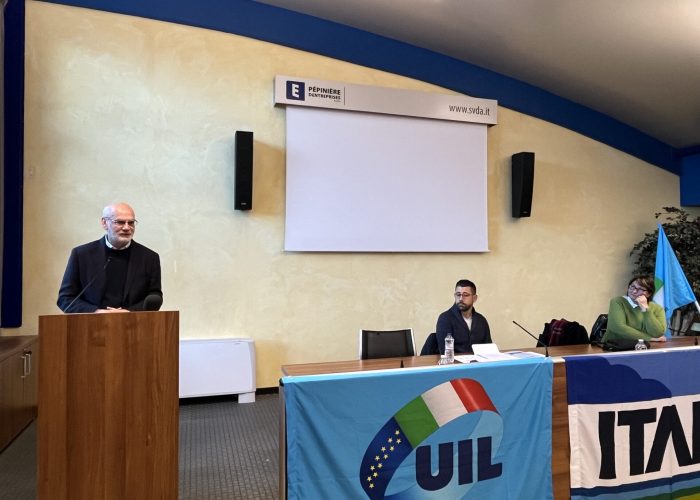 Da sinistra Raimondo Pancrazio, Pasqualino Gallicchio e Ramira Bizzotto all’assemblea UIL dedicata al lavoro frontaliero