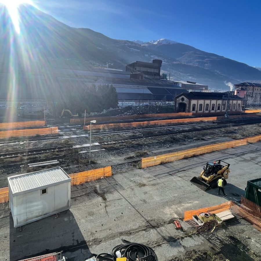 Il cantiere per l'elettrificazione della Aosta - Ivrea ad Aosta