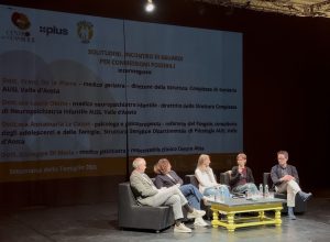 Tavola rotonda “Solitudini. Incontro di sguardi per connessioni possibili” centro per le famiglie