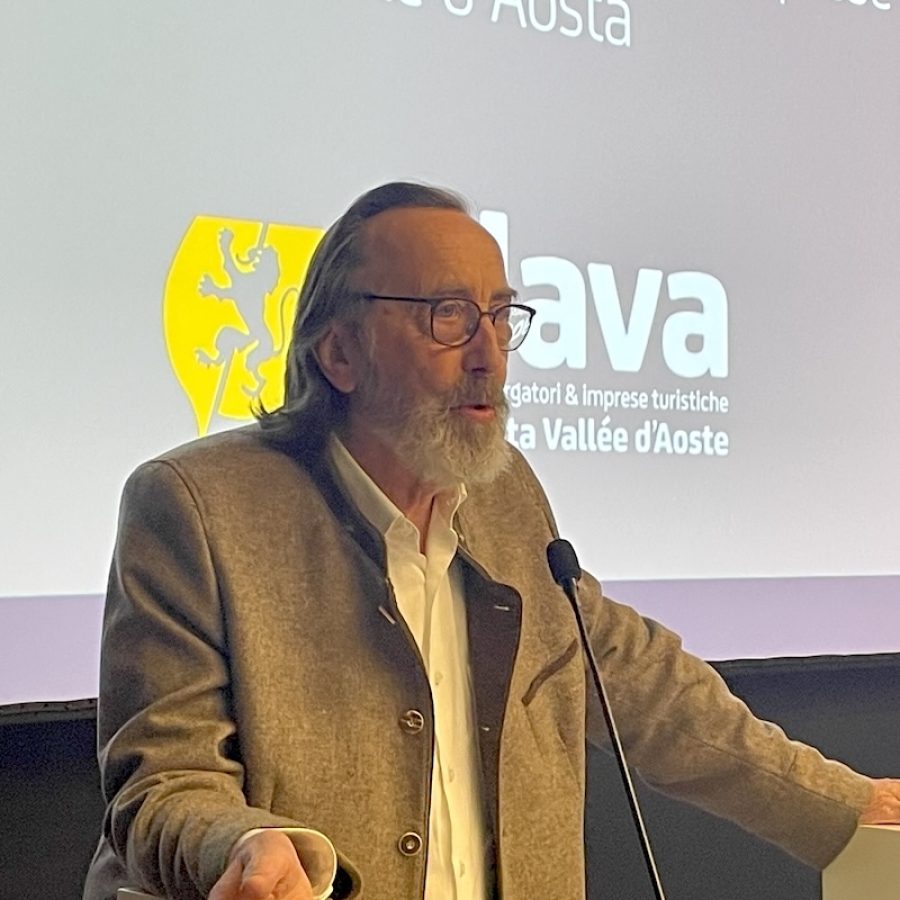 Il presidente Adava Luigi Fosson